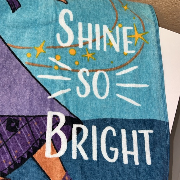 Disney beach towel - Picture 2 of 2